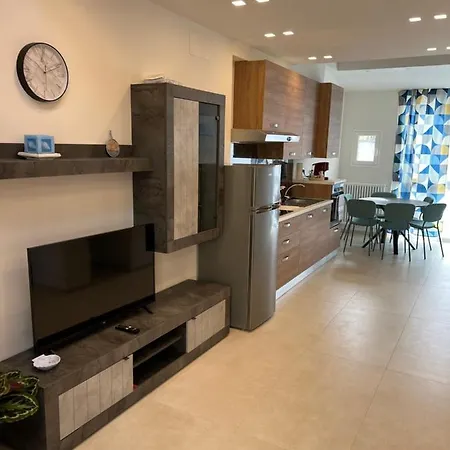 Isola Apartment *